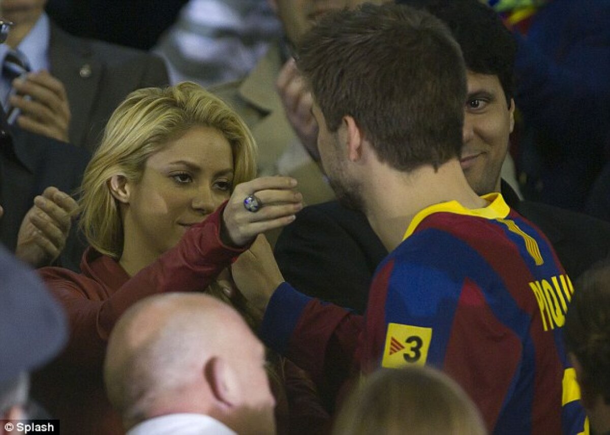 FOTO şi VIDEO » Shakira i-a trimis bezele lui Pique. La final, l-a consolat