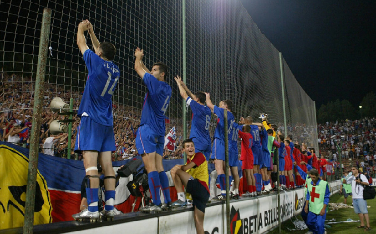 FOTO DERBY-ul care împarte România în două! Peste 50 de bannere cu cele mai fine ironii din ultimii 8 ani!