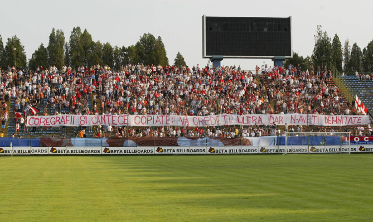 FOTO DERBY-ul care împarte România în două! Peste 50 de bannere cu cele mai fine ironii din ultimii 8 ani!