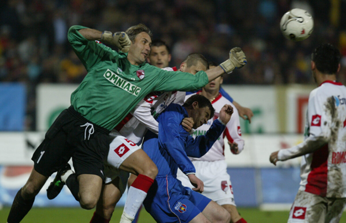 FOTO DERBY-ul care împarte România în două! Peste 50 de bannere cu cele mai fine ironii din ultimii 8 ani!