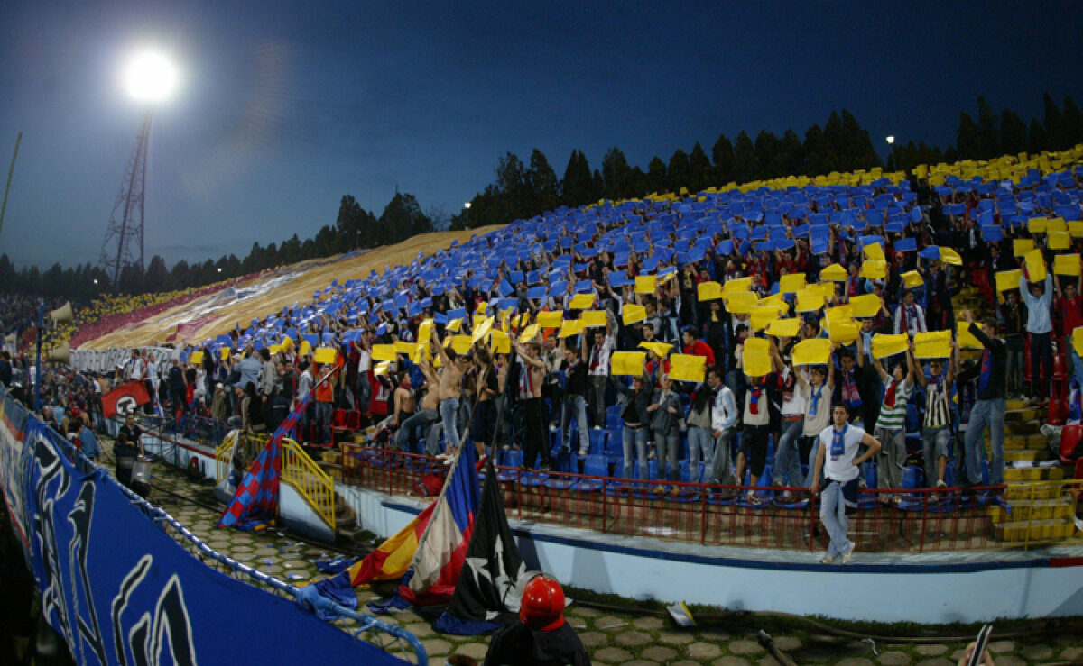 FOTO DERBY-ul care împarte România în două! Peste 50 de bannere cu cele mai fine ironii din ultimii 8 ani!