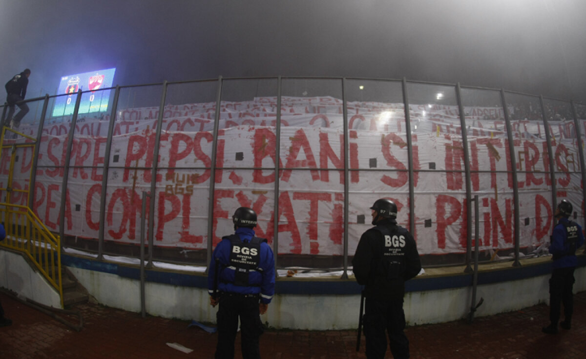 FOTO DERBY-ul care împarte România în două! Peste 50 de bannere cu cele mai fine ironii din ultimii 8 ani!