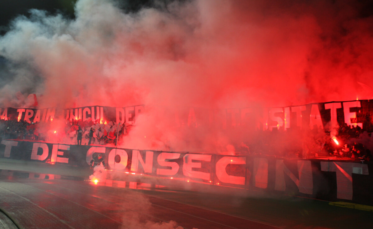 FOTO DERBY-ul care împarte România în două! Peste 50 de bannere cu cele mai fine ironii din ultimii 8 ani!