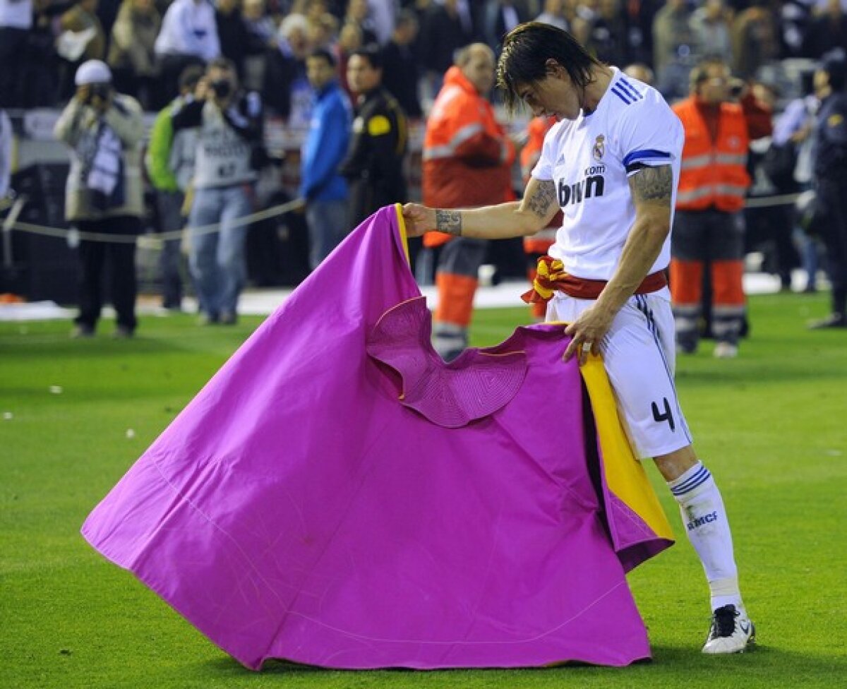 FOTO şi VIDEO de colecţie pentru fanii Realului: toreadorul Ramos i-a înnebunit!