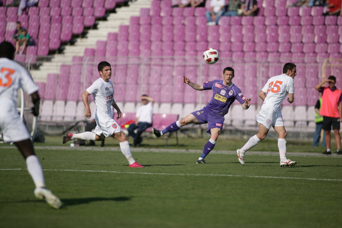 Ianis, golgeterul şchiop!