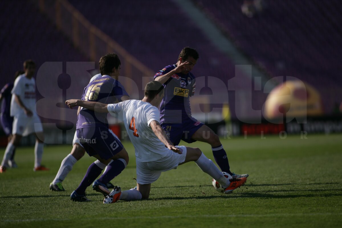 Ianis, golgeterul şchiop!