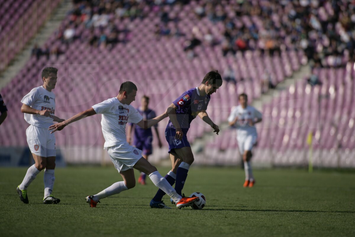 Ianis, golgeterul şchiop!