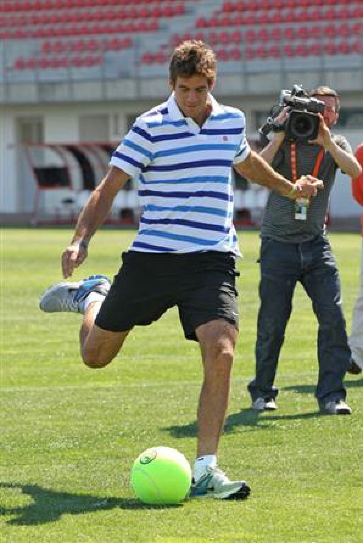 FOTO/Del Potro i-a vizitat pe argentinienii de la Benfica