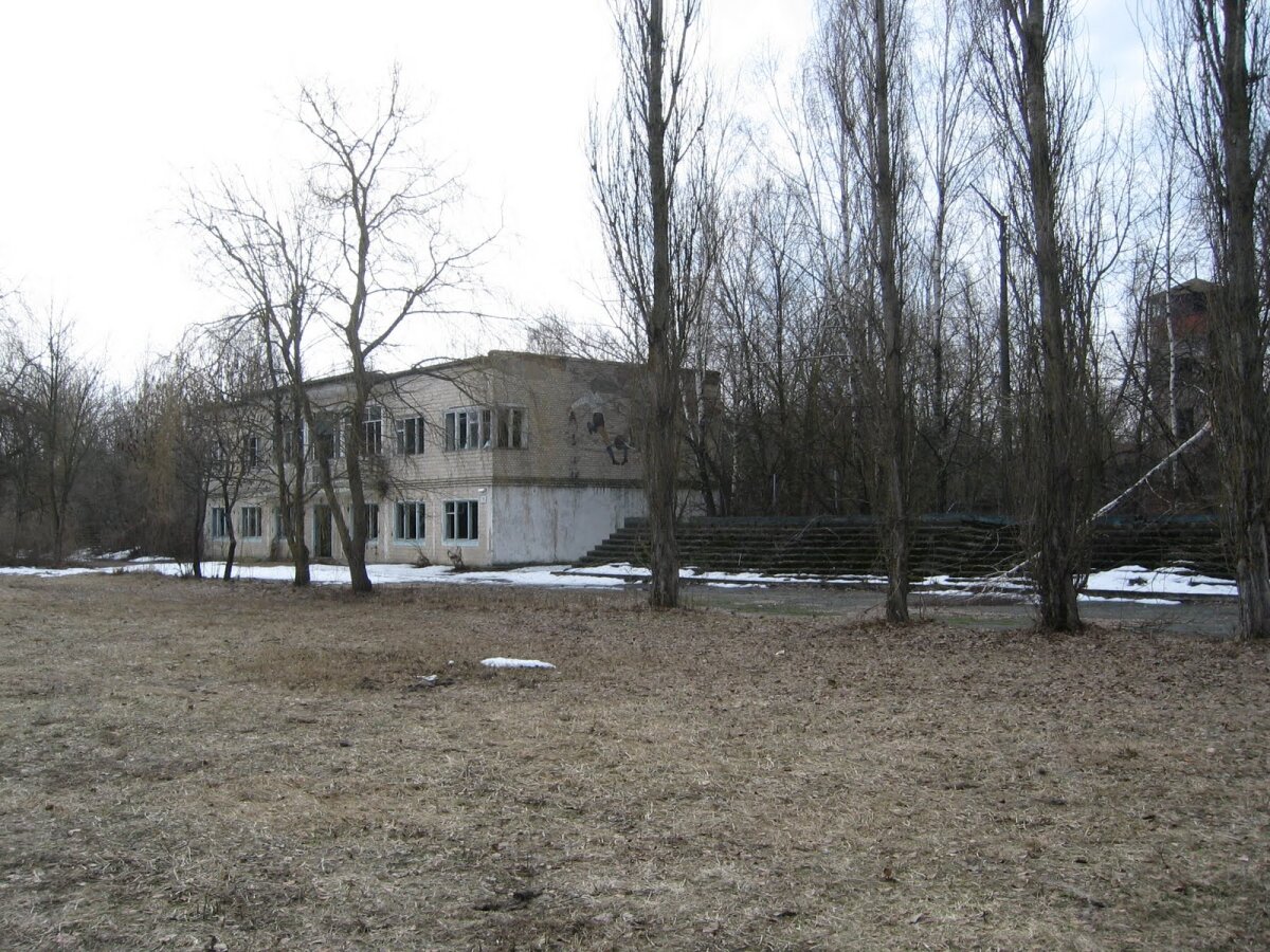 25 de ani din 26 aprilie 1986, tragedia de la Cernobîl: Stadionul pe care nu s-a jucat. Niciodată!!!