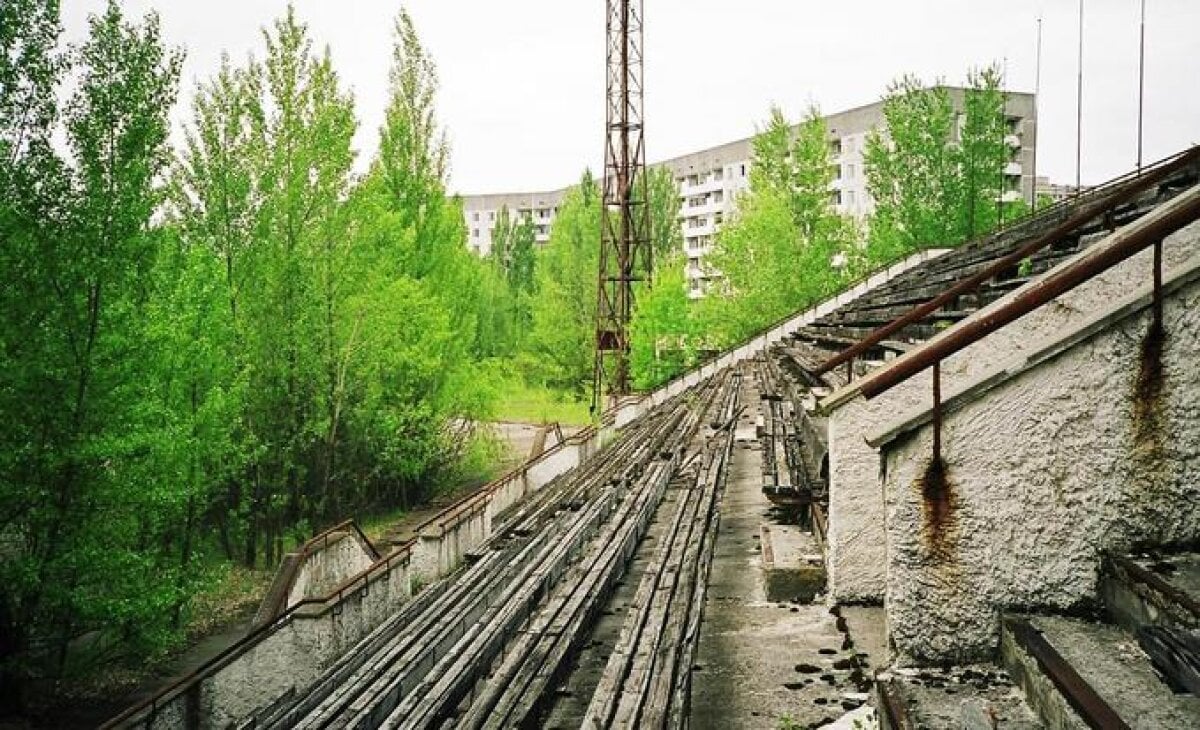 25 de ani din 26 aprilie 1986, tragedia de la Cernobîl: Stadionul pe care nu s-a jucat. Niciodată!!!