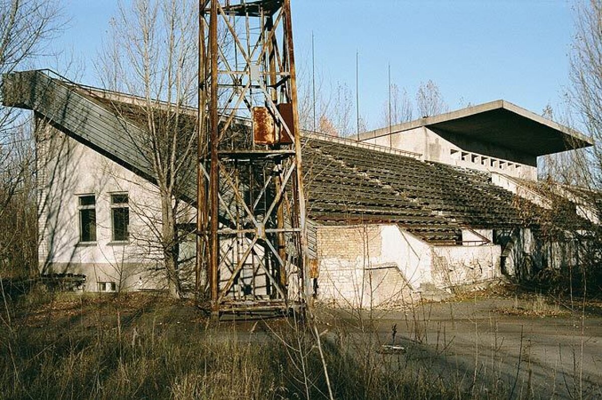 25 de ani din 26 aprilie 1986, tragedia de la Cernobîl: Stadionul pe care nu s-a jucat. Niciodată!!!