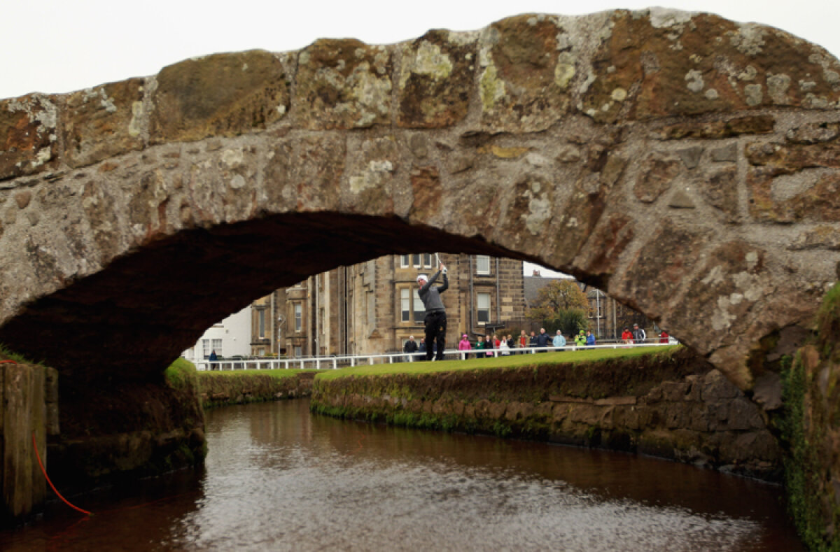 FOTO 10 arene fermecătoare, 10 unicate în lumea sportului