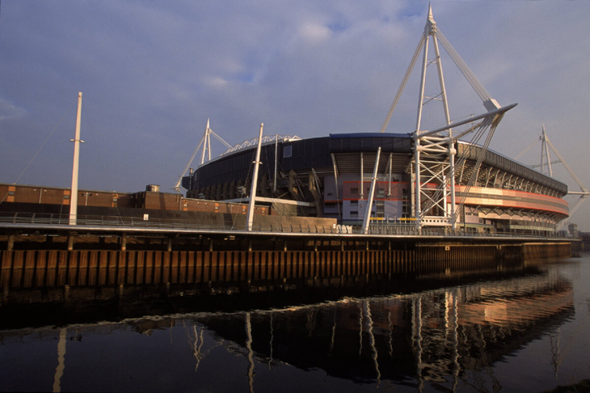 FOTO 10 arene fermecătoare, 10 unicate în lumea sportului