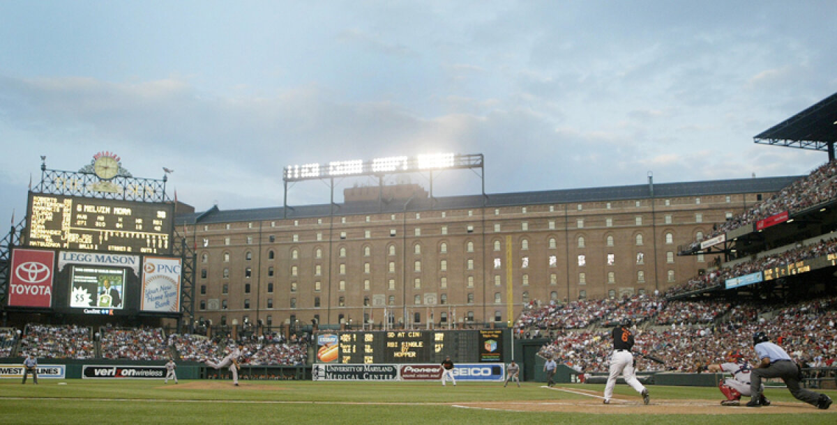 FOTO 10 arene fermecătoare, 10 unicate în lumea sportului