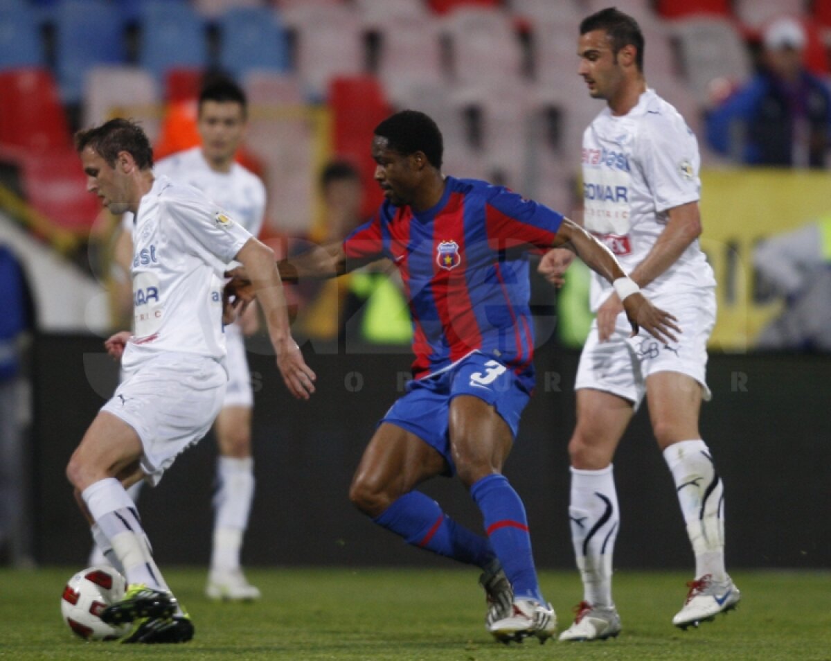 VIDEO şi liveTEXT » Steaua - Gloria 3-1! Au marcat "favoriţii" lui Gigi: Onofraş şi "dublă" Dică