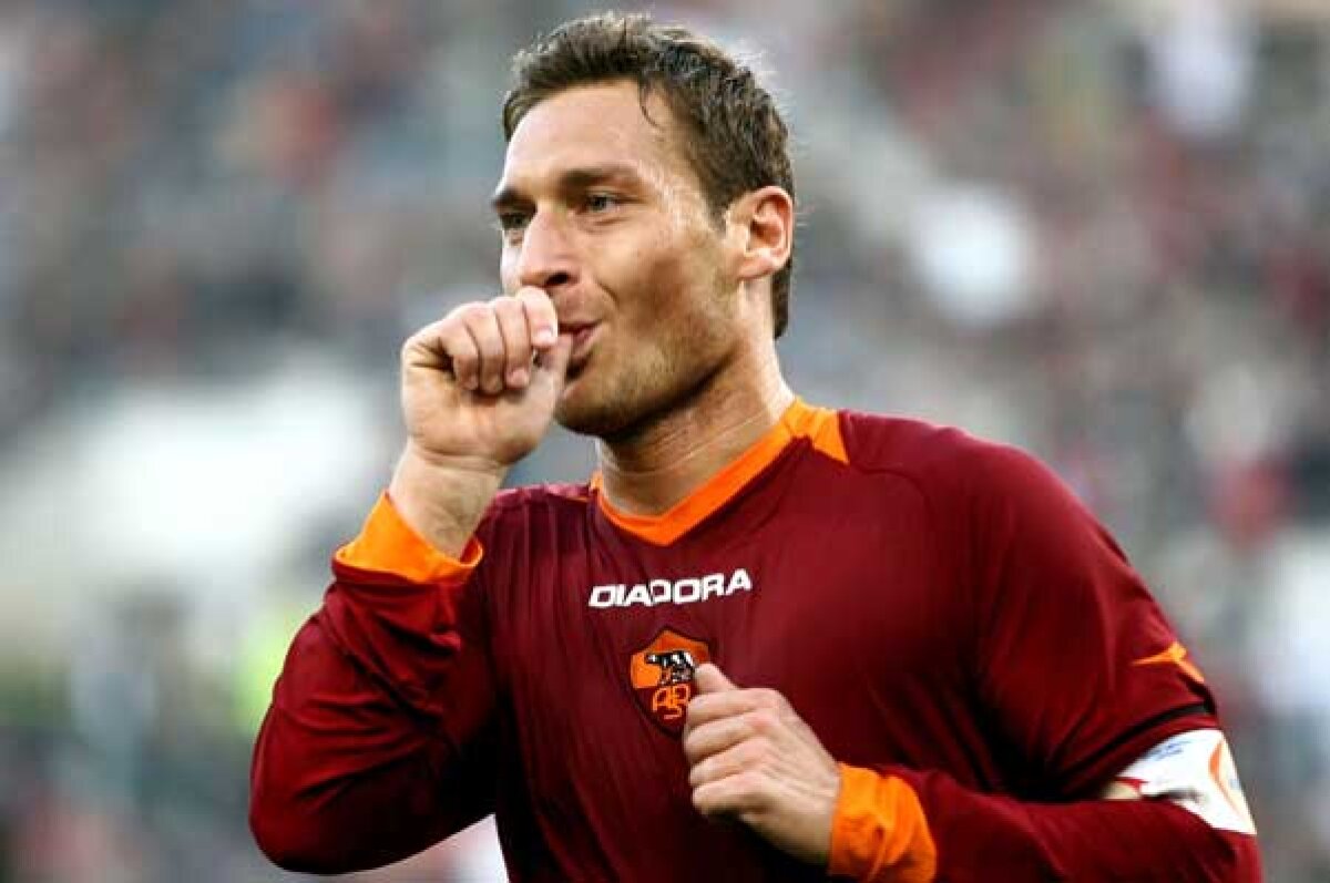 Totti, extraordinar! A bătut recordul lui Baggio! Are 206 goluri în Serie A!