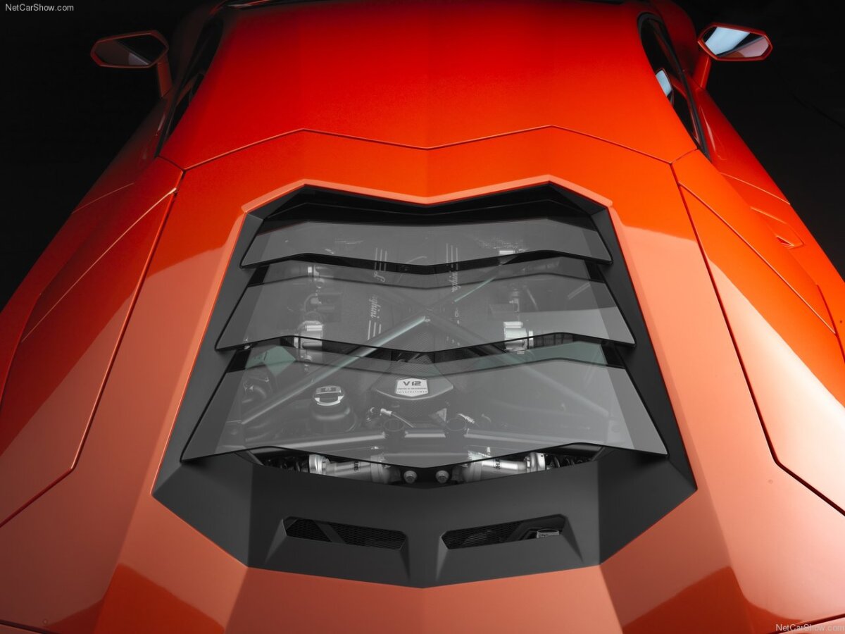 VIDEO! Lamborghini Aventador, bolidul de 700 CP costă 255.000 de euro