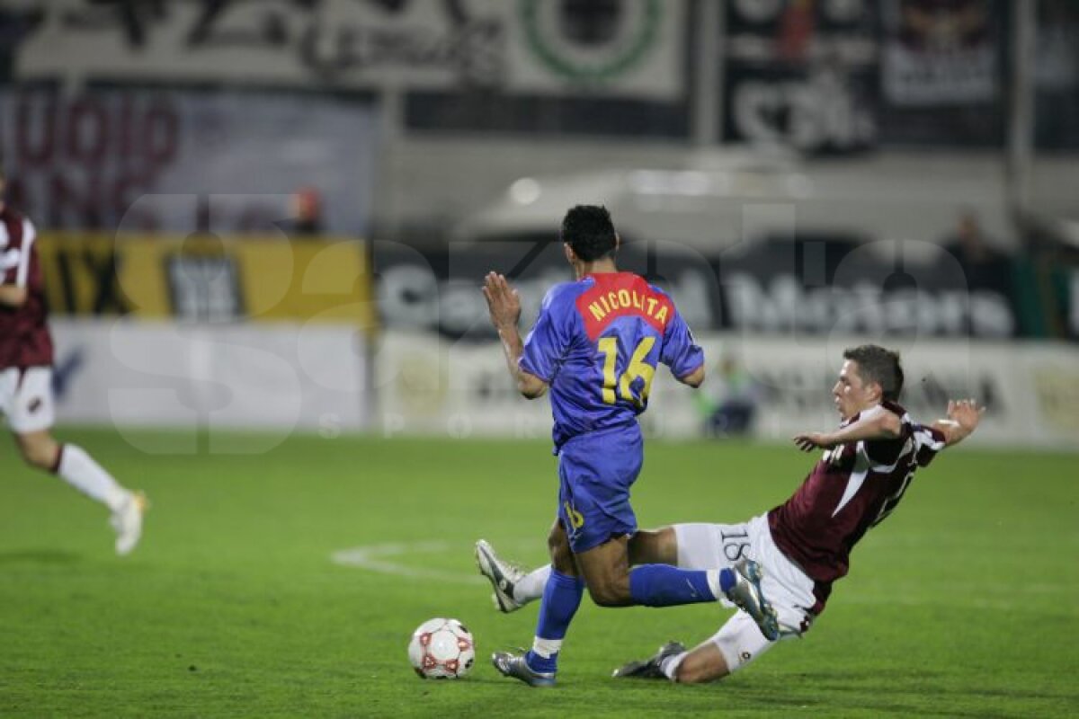 FOTO Steliştii Dică şi Bănel şi rapidiştii Grigore şi Coman sînt ultimii sfertfinalişti ai Europei din loturile celor două formaţii