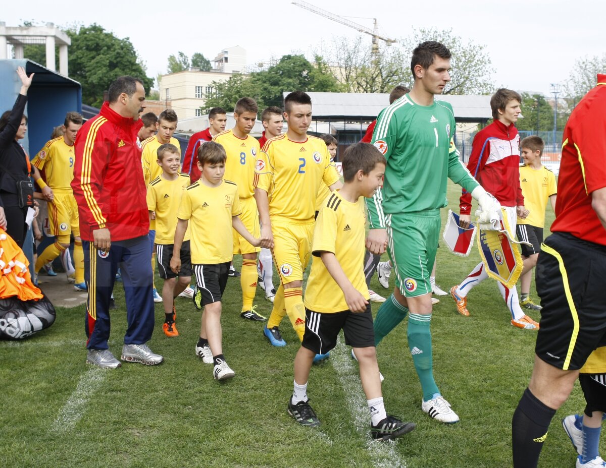 România U17 - Cehia U17 1-1. Am jucat cu TUPEU, terminăm pe 3 şi sîntem la Mondial! Băieţii au avut ATITUDINE