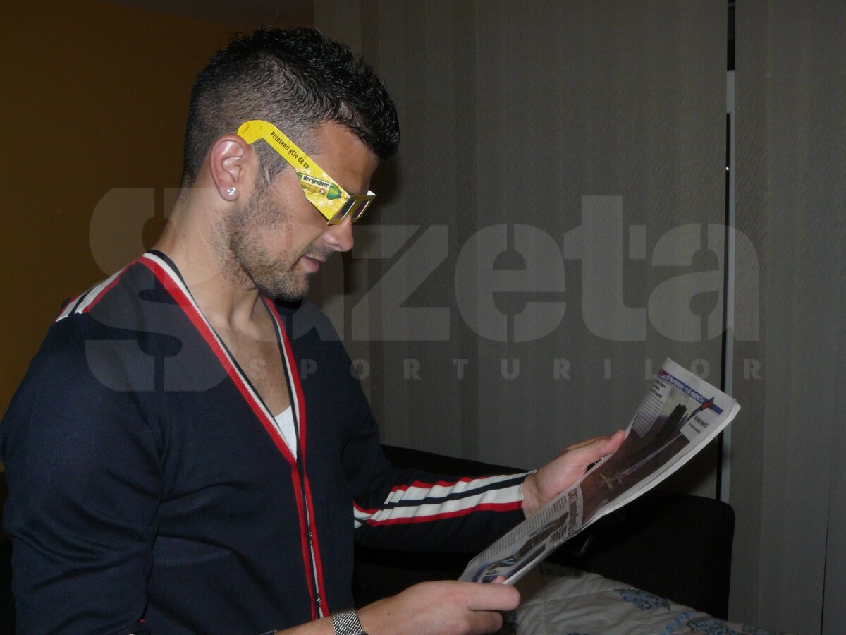 Ceferiştii Cadu, Bud şi Buş au fost primii fotbalişti din Liga 1 care au admirat Gazeta  3D de Ziua bărbatului
