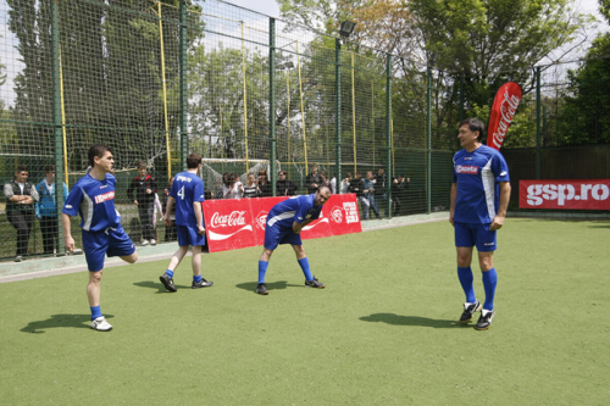 Puştii din liceul "Mircea Eliade" au jucat contra echipei Gazetei » Maitreyi, mai patru...