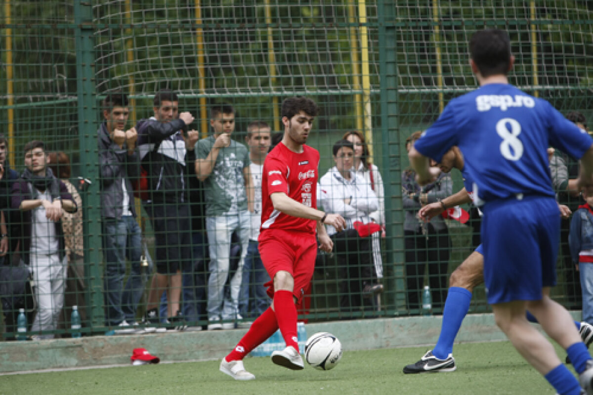 Puştii din liceul "Mircea Eliade" au jucat contra echipei Gazetei » Maitreyi, mai patru...