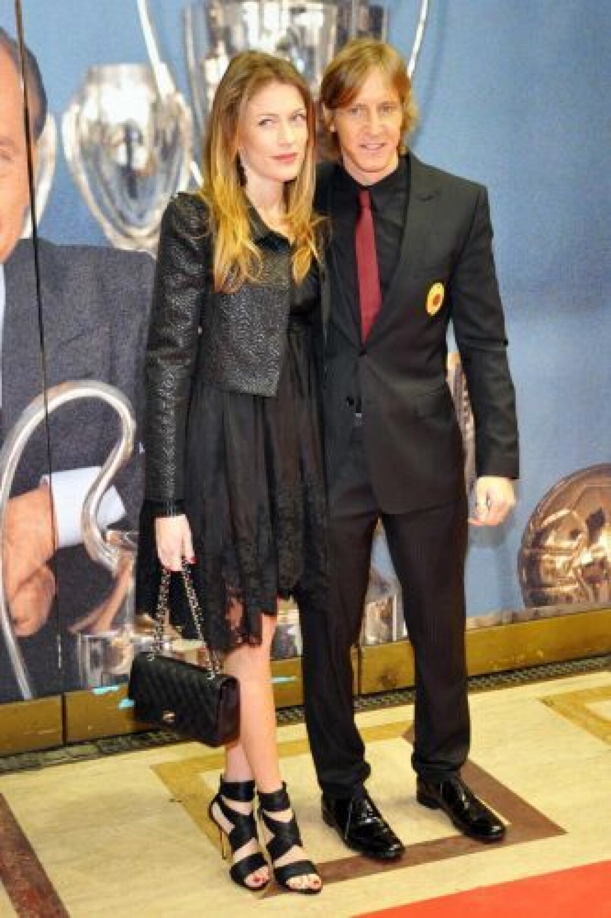 FOTO Pato a sărbătorit cîştigarea titlului alături de fiica şefului Berlusconi. Vezi primul "11" al nevestelor de la AC Milan!