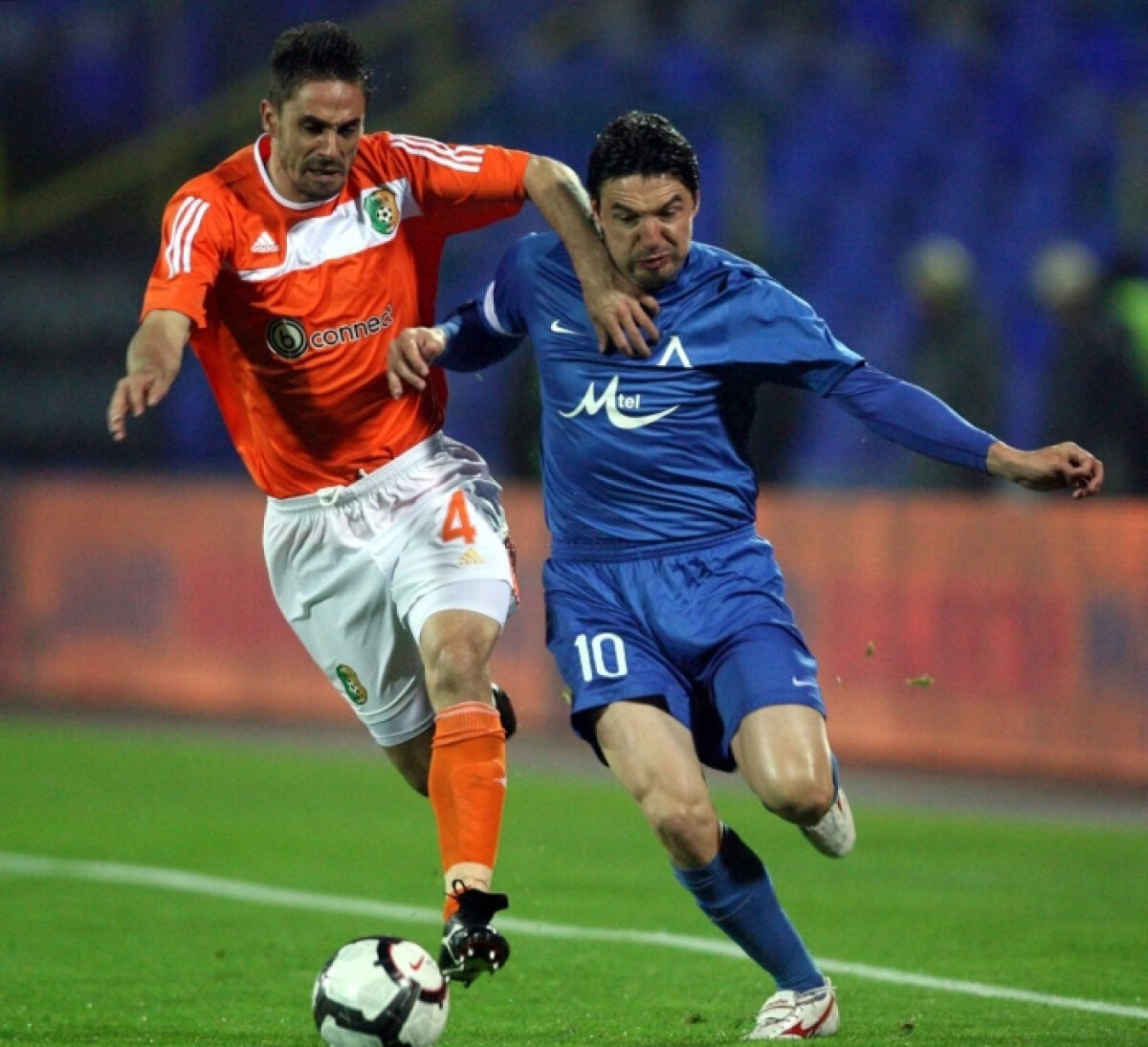 VIDEO Atacanţii doriţi în trecut de Steaua, Dembele şi Iovov, au adus victoria lui Levski în derby-ul cu Litex