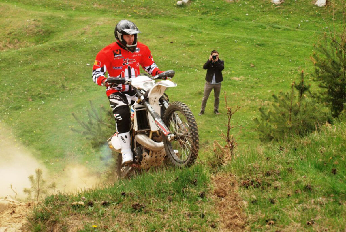 FOTO / Cristi Ciocoiu pregăteşte Campionatul European de Enduro