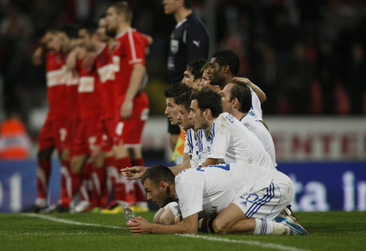 VIDEO şi liveTEXT » Universitatea Craiova, 90% retrogradată după 0-2 cu Dinamo. "Cîinii" avansează spre Europa