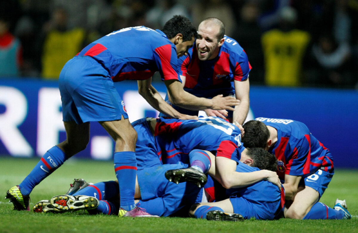 Steaua egalează în minutul 86 şi merge în finală!