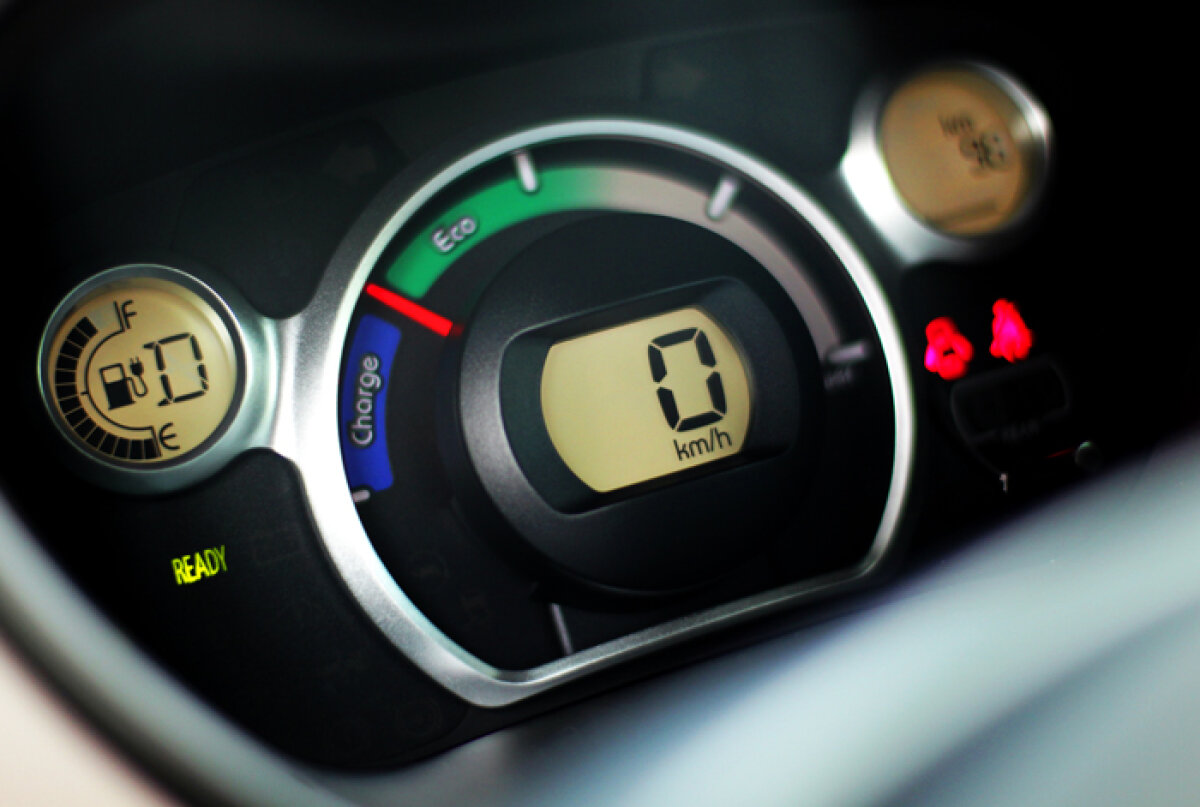 VIDEO: Alina Bunica a testat noul Citroen C-Zero » Rally electric