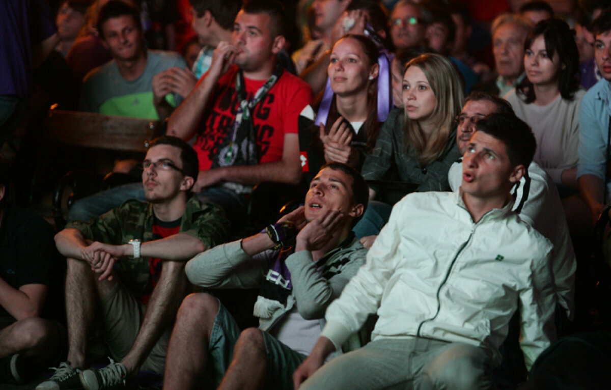 3.000 de suporteri timişoreni au urmărit deziluzionaţi o nouă ratare a titlului » Piaţa tristeţii