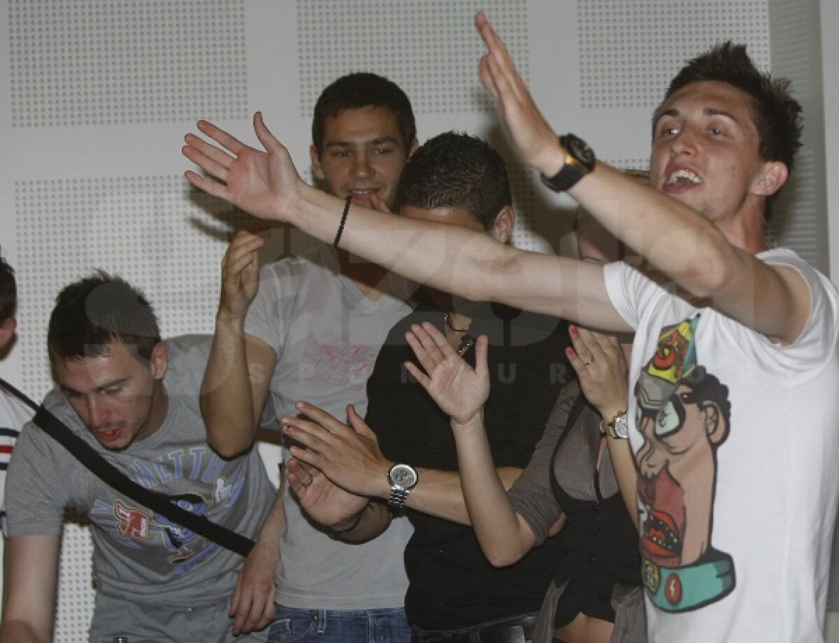 FOTO EXCLUSIV » Cum s-a petrecut în noaptea CAMPIONILOR la Galaţi!