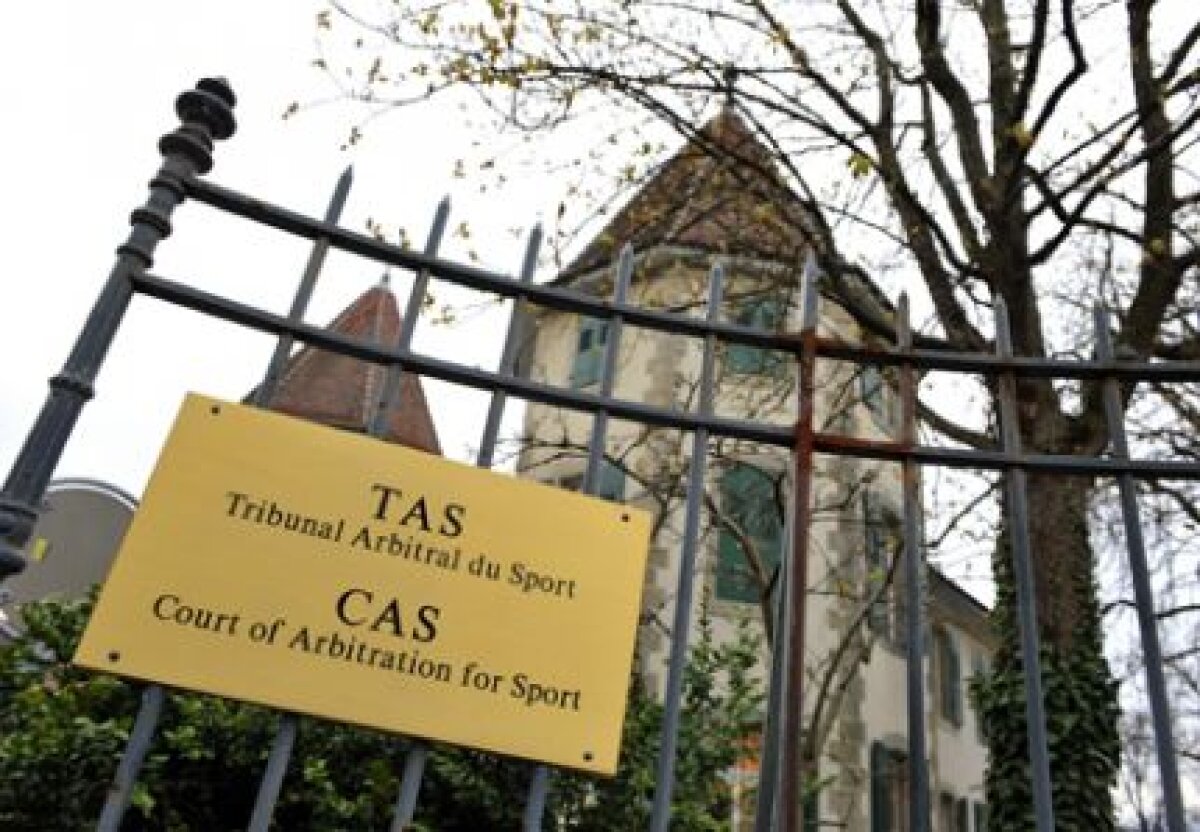 GALERIE FOTO / Aici se decide campionatul » TAS are sediul într-un castel din secolul al XVIII-lea!