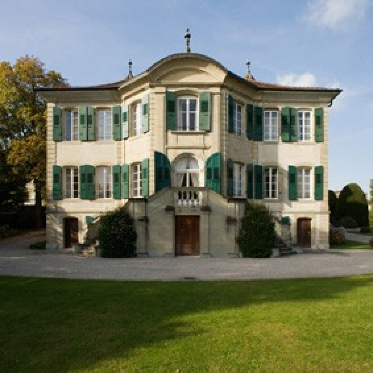 GALERIE FOTO / Aici se decide campionatul » TAS are sediul într-un castel din secolul al XVIII-lea!