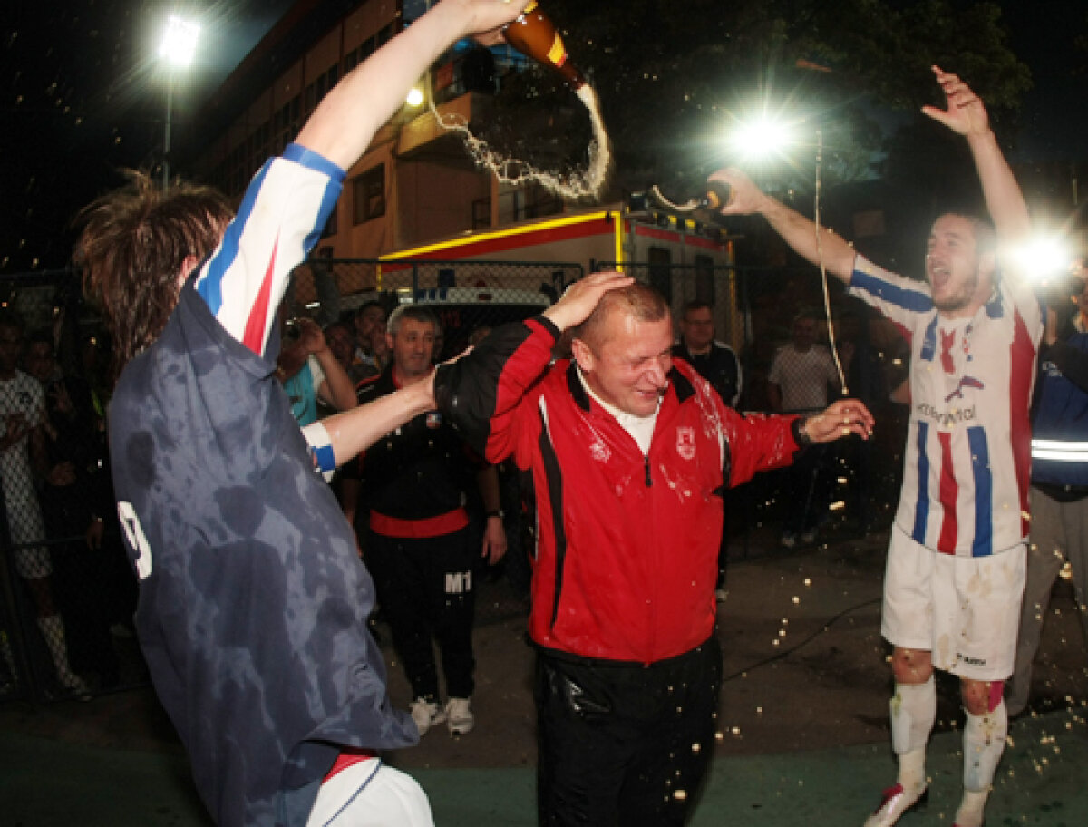 Reconstituirea unei seri magice pentru jucătorii şi staff-ul Oţelului: Întîia noapte de dragoste!