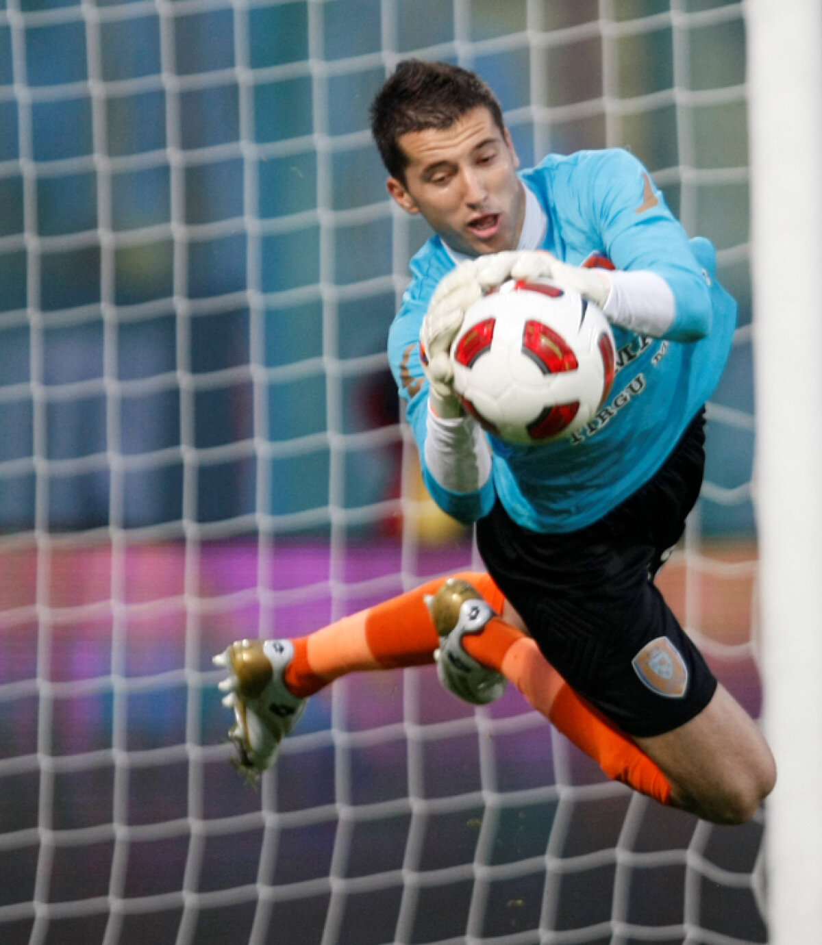 Steaua învinge prin golul lui Dică şi mai are nevoie de o victorie pentru a fi în Europa