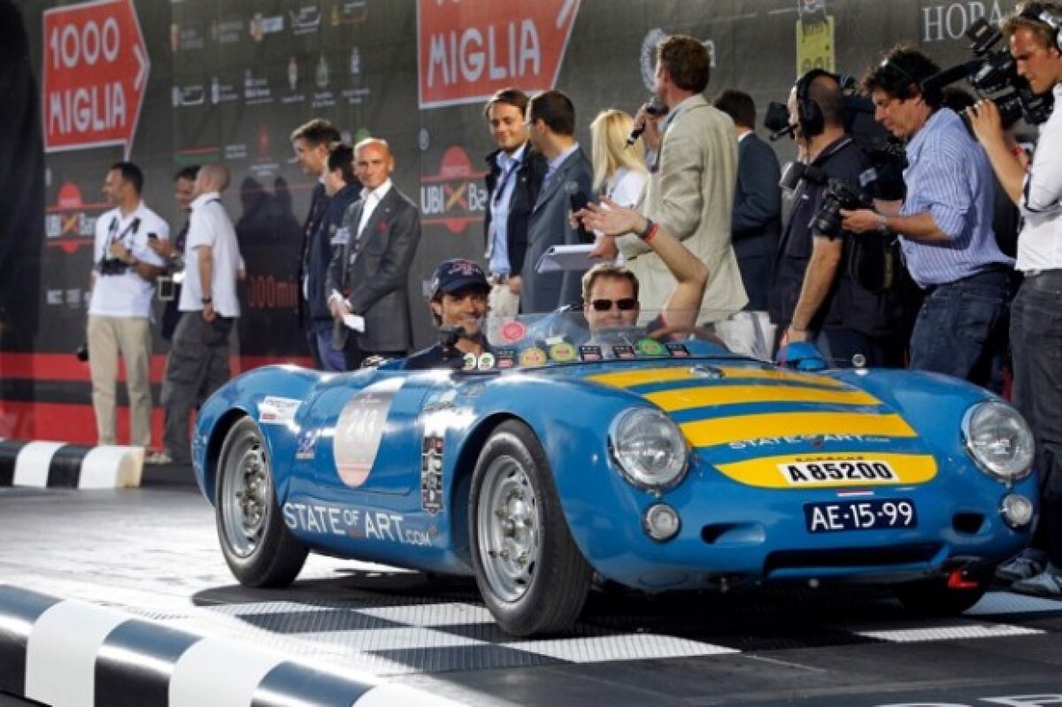 FOTO! Ce legătură este între Mr. Bean, raliuri şi un super fotomodel român