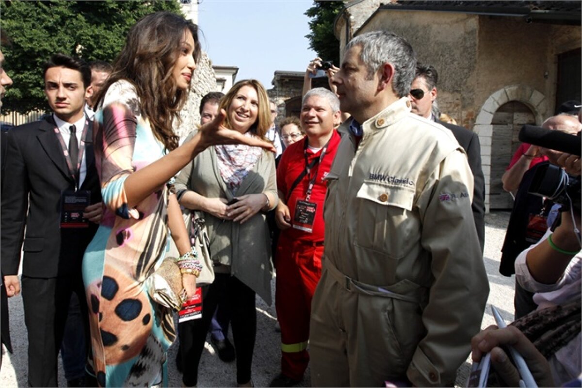 FOTO! Ce legătură este între Mr. Bean, raliuri şi un super fotomodel român