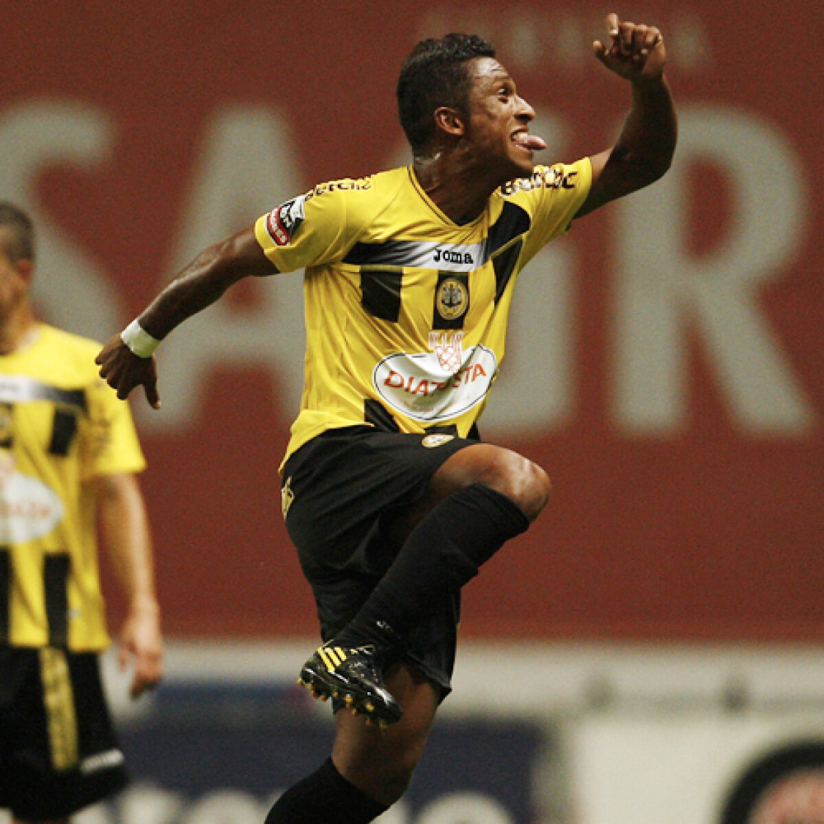 UPDATE Impresarul lui Tatu: ”Negocierile cu Steaua sînt aproape finalizate!”