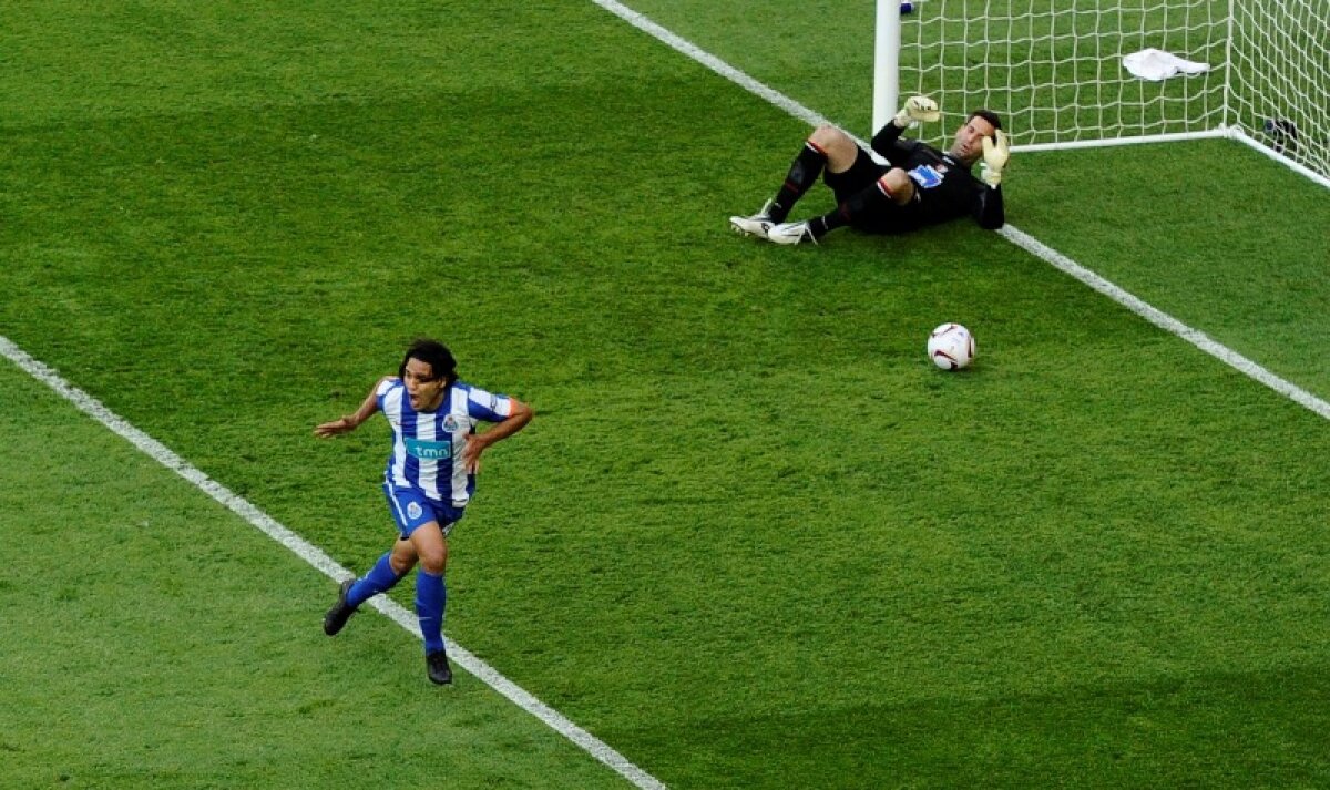 VIDEO » Săpunaru a cîştigat Europa League cu Porto!