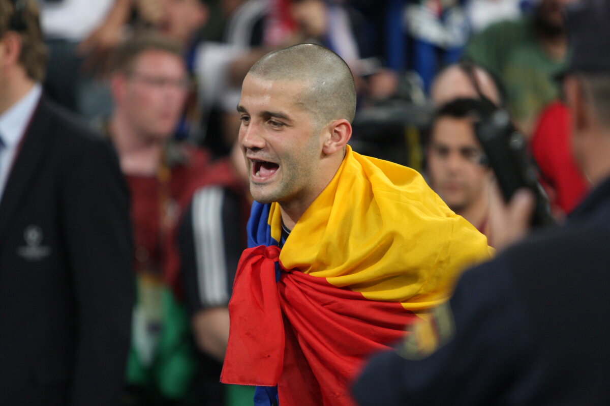 Aproape în fiecare an, roşu galben şi albastru flutură în lume, semn că, undeva, un român a învins » Tricolorul e la modă