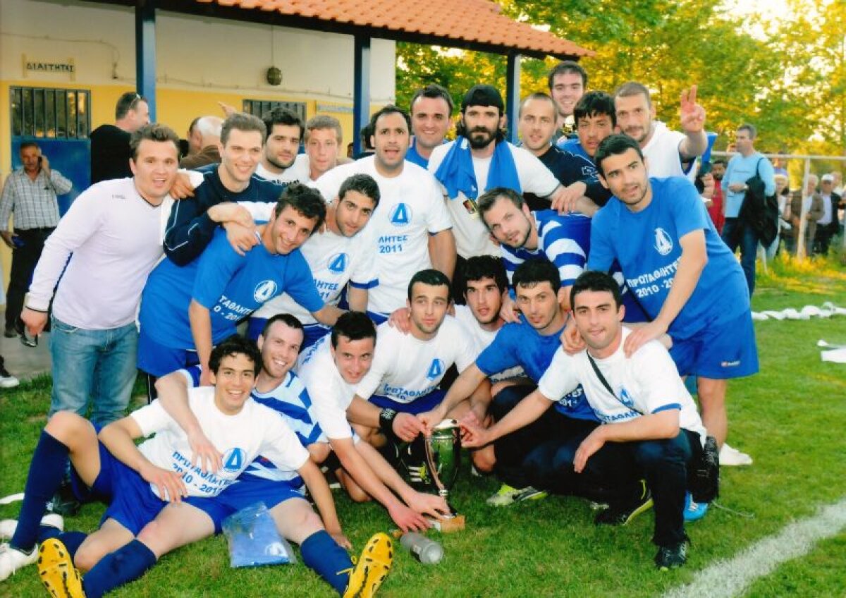 FOTO / Cosmin Bărcăuan are primul succes ca antrenor: a promovat în liga a 4-a din Grecia cu FC Lakoma