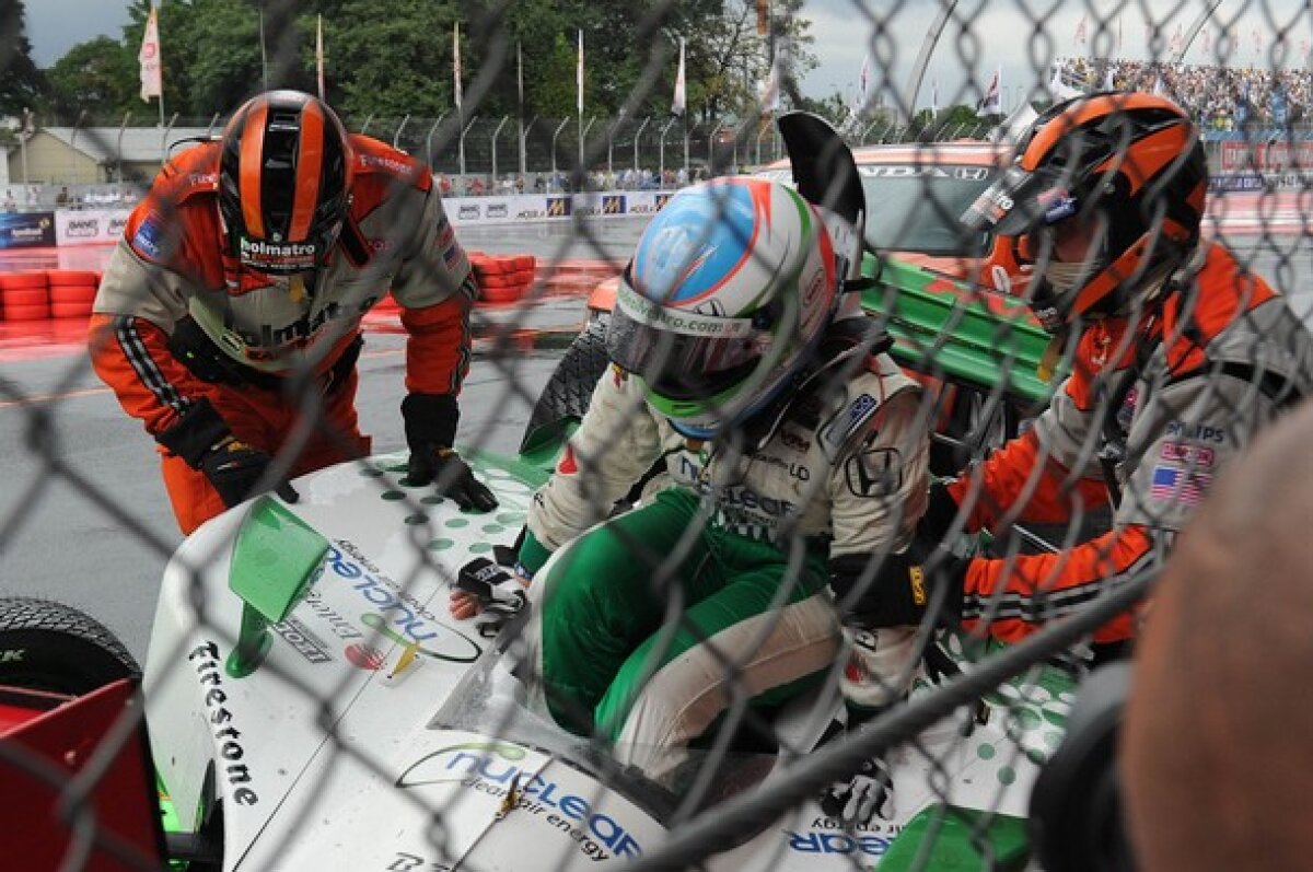 VIDEO Momente teribile în Indycar » Accident la 330 km/h, urmat de un incendiu