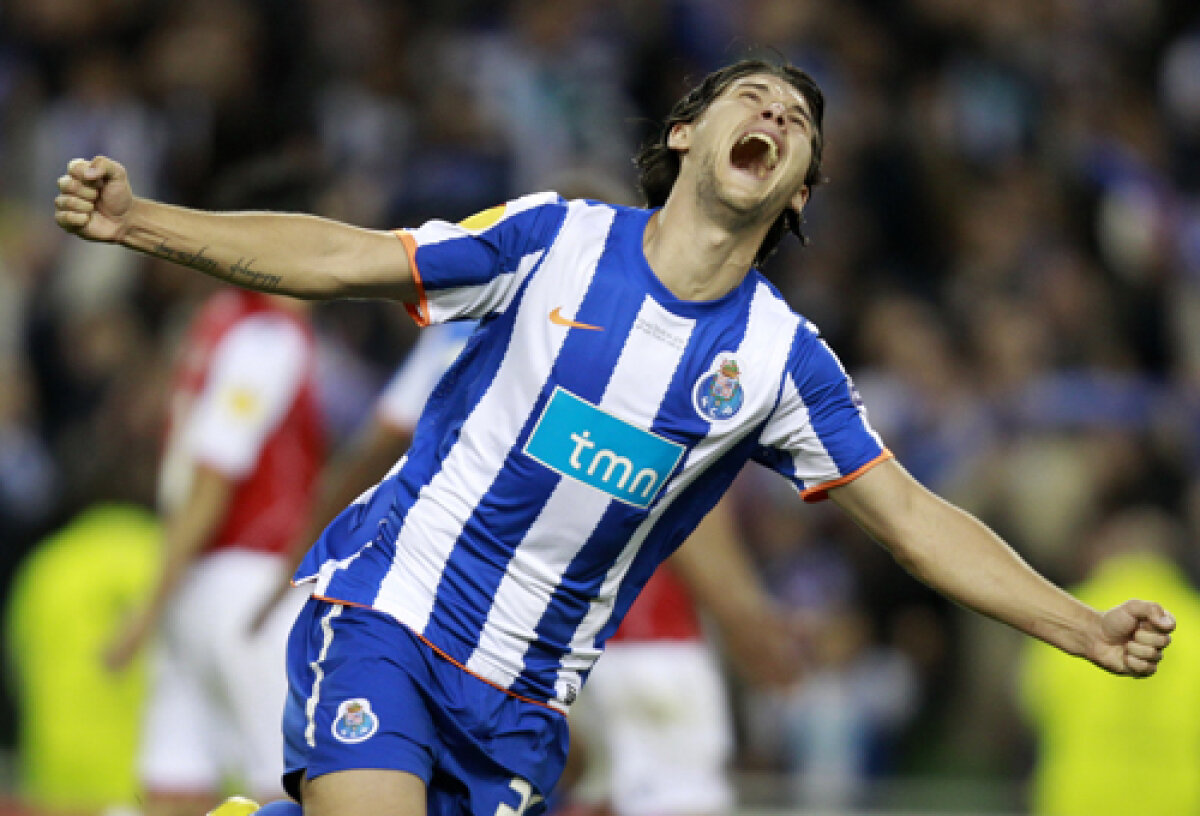 Săpunaru crede în actuala trupă condusă de Villas Boas: "Rămîn la Porto să iau şi Liga"