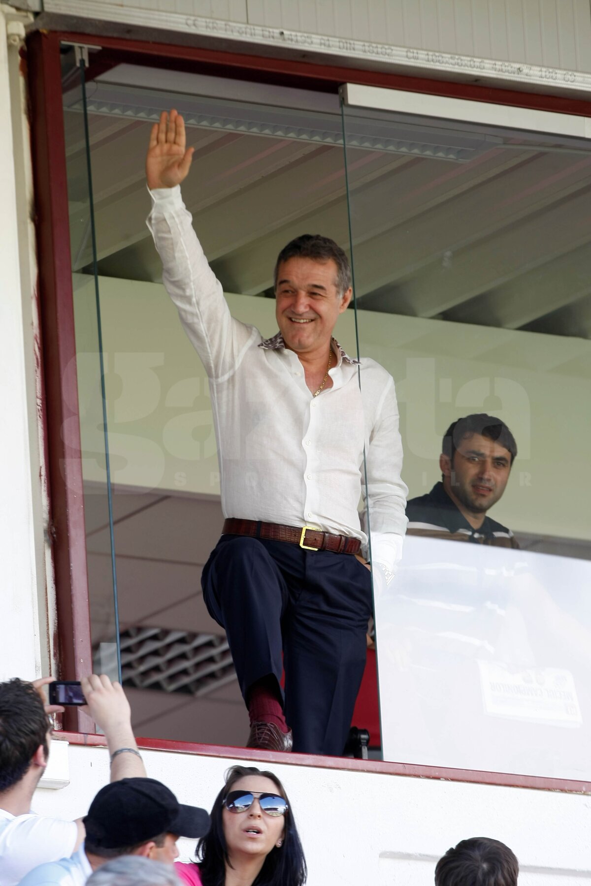 Steaua învinge la Cluj şi se califică în Europa League! CRAIOVA - GAZ METAN 1-1 (întrerupt de ploaie)