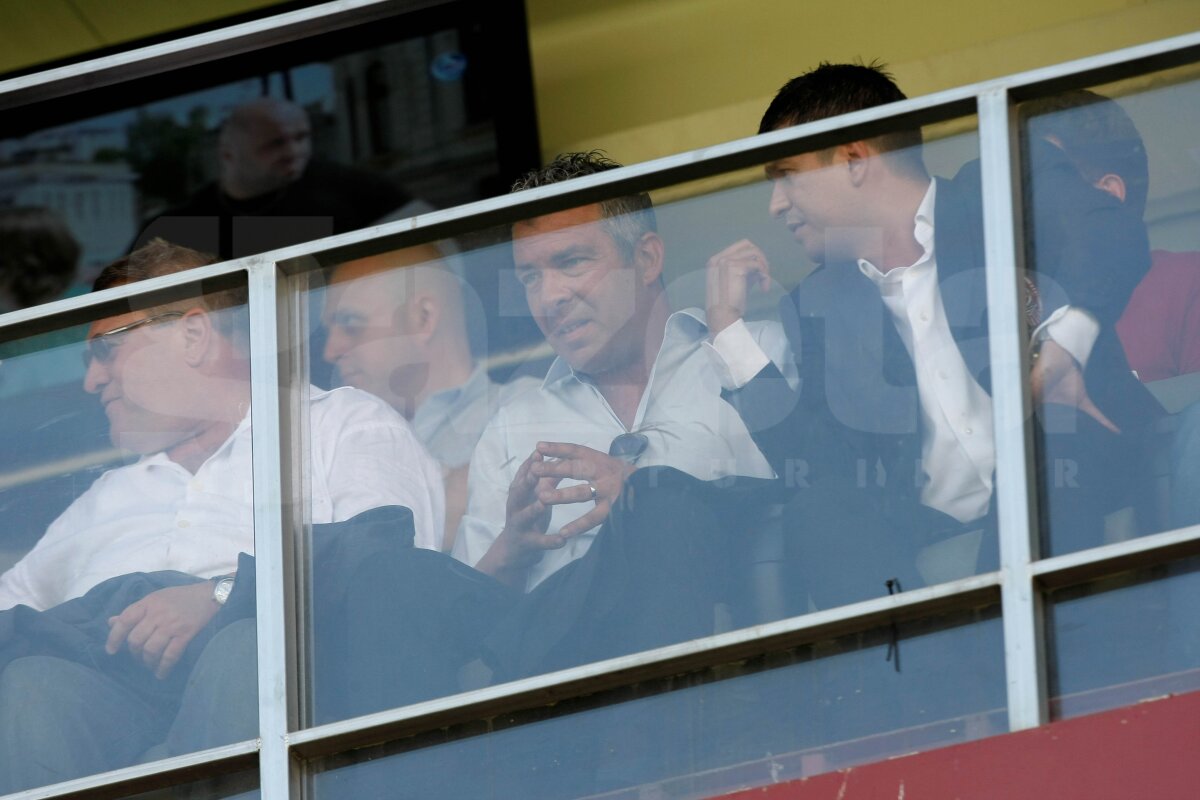 Steaua învinge la Cluj şi se califică în Europa League! CRAIOVA - GAZ METAN 1-1 (întrerupt de ploaie)