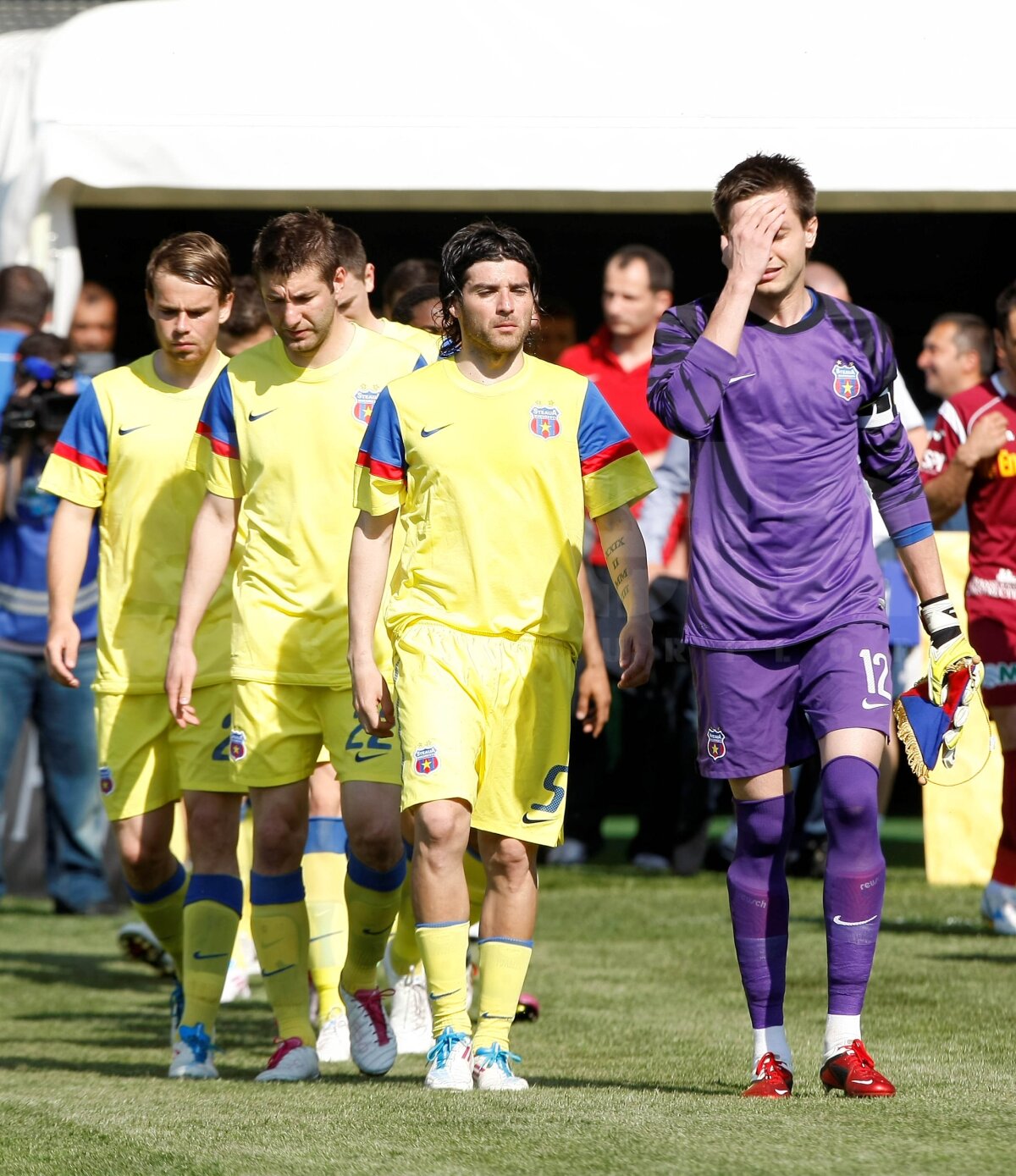 Steaua învinge la Cluj şi se califică în Europa League! CRAIOVA - GAZ METAN 1-1 (întrerupt de ploaie)