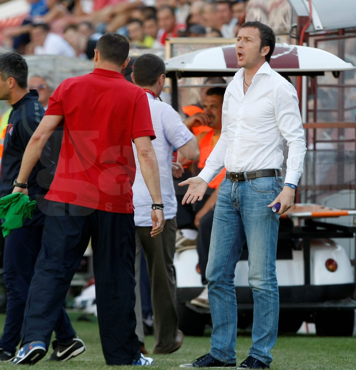 Steaua învinge la Cluj şi se califică în Europa League! CRAIOVA - GAZ METAN 1-1 (întrerupt de ploaie)